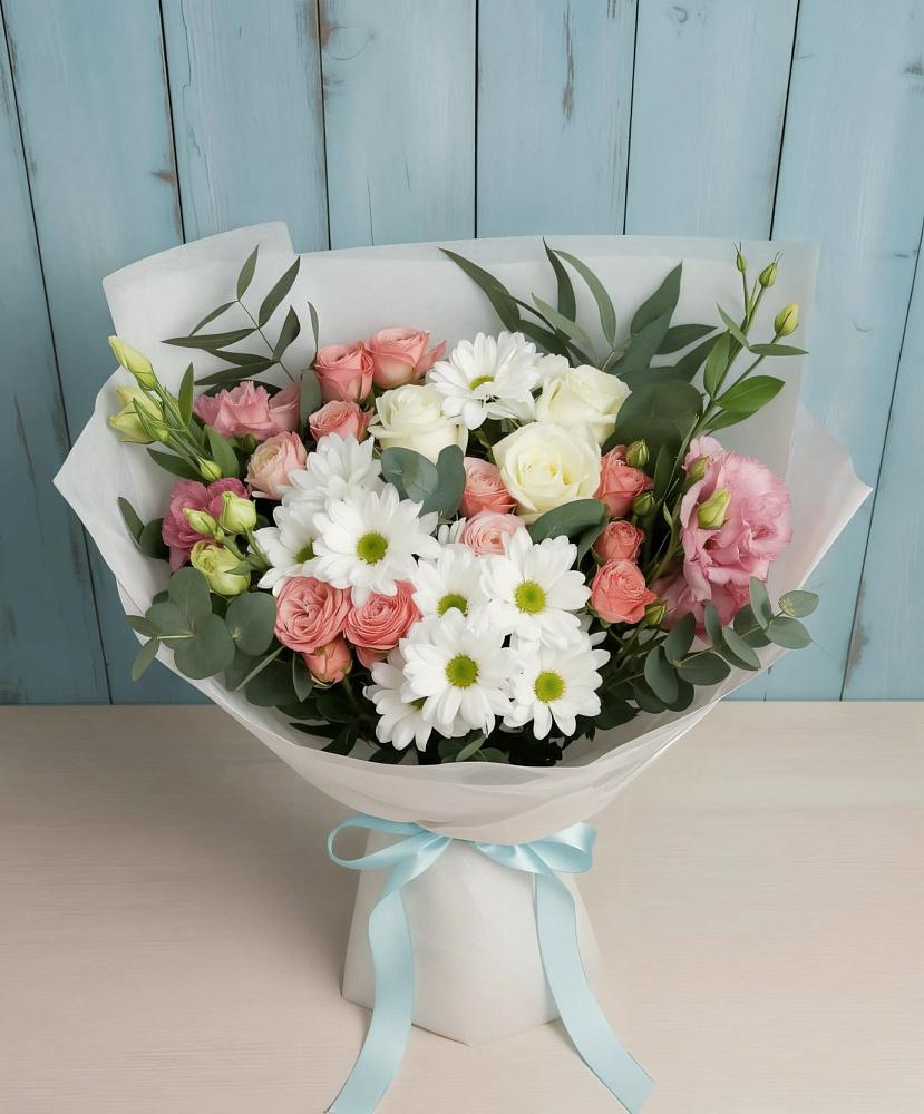 Букет цветов из: Розы, Лизиантусы и Хризантемы в Поселок дома отдыха Огарево
