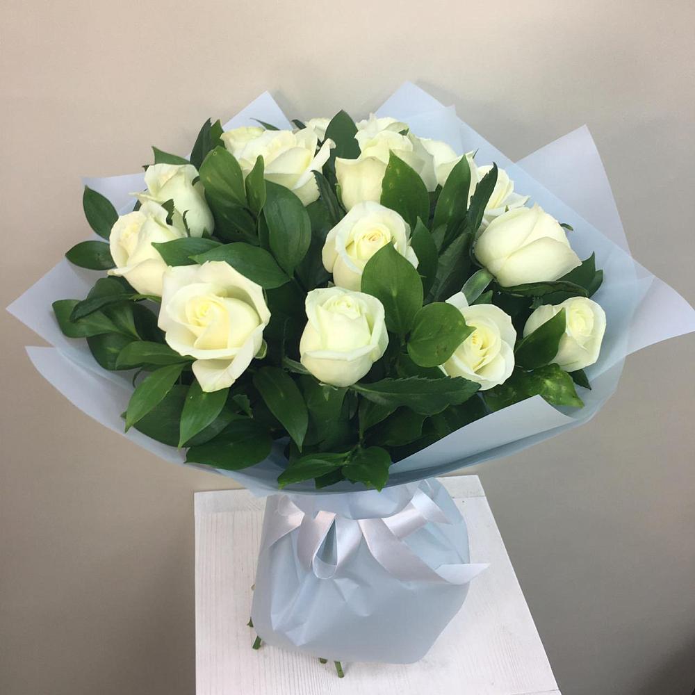 Букет 15 Белых роз Проуд в Поселок дома отдыха Огарево
