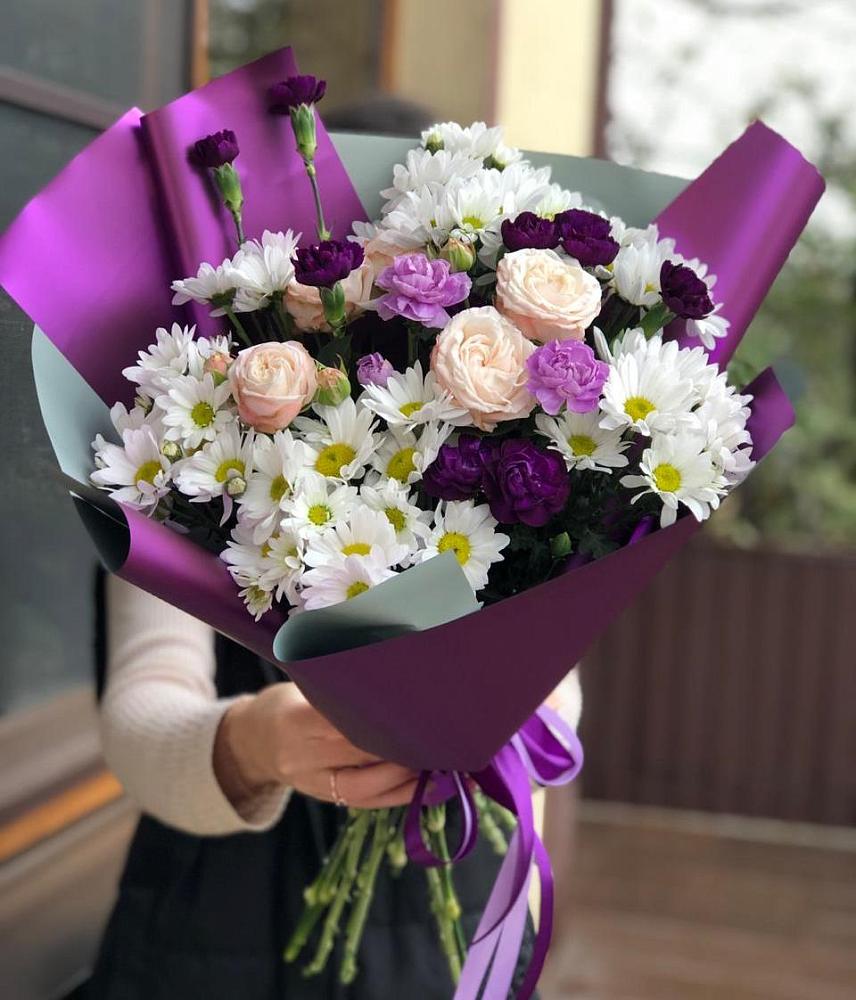 Букет цветов из: Хризантемы, Гвоздики и Розы в Поселок дома отдыха Огарево