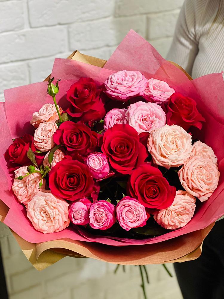 Букет цветов из: Розы в Поселок дома отдыха Огарево