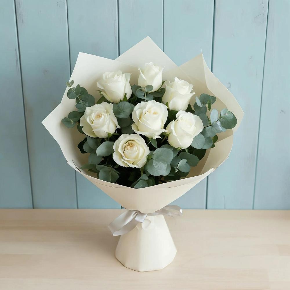 Букет Белые розы в Эвкалипте в Поселок дома отдыха Огарево